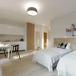 Apple Apartment *