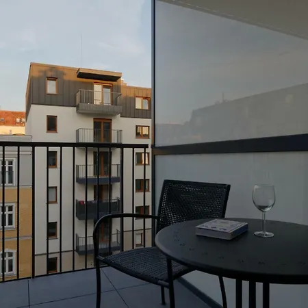 Apartment Apple